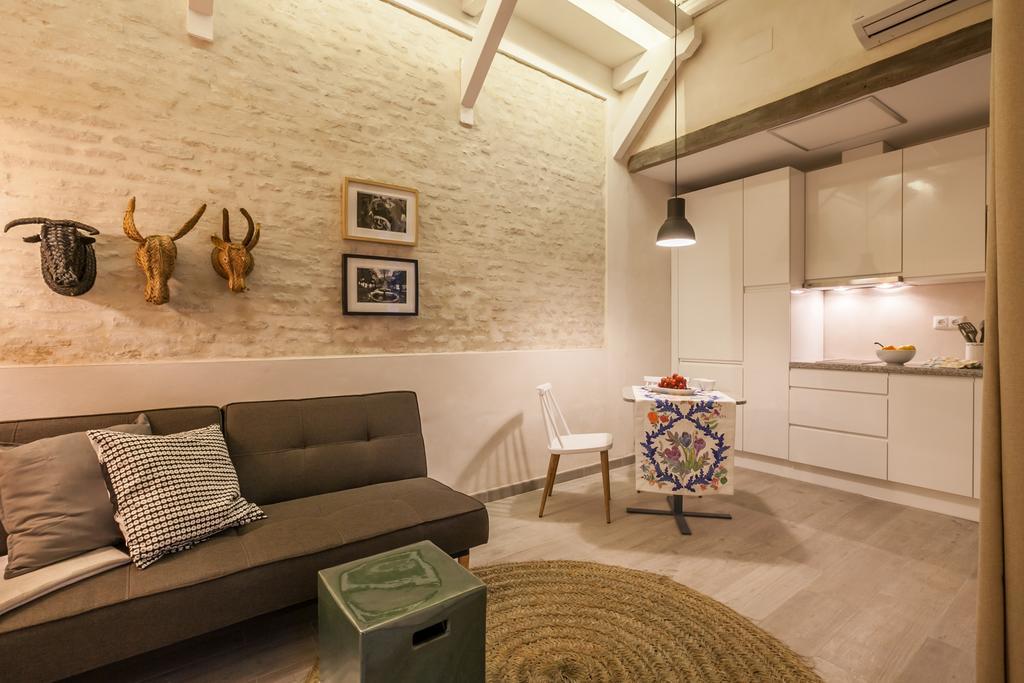 Tomas Ibarra Pool & Luxury Apartment Seville Exterior photo