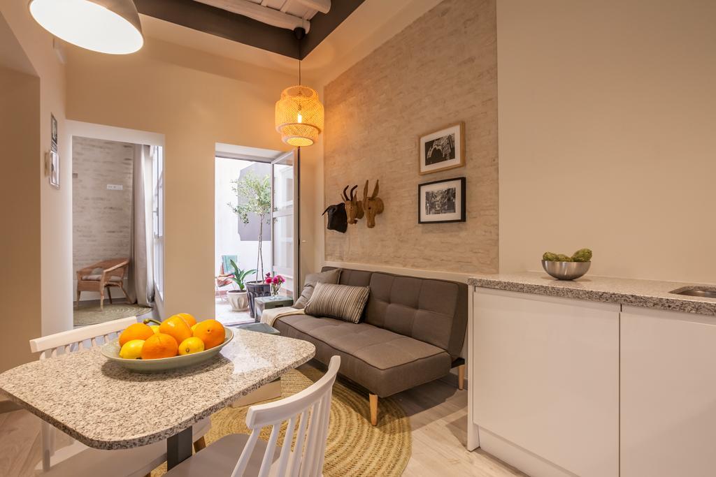 Tomas Ibarra Pool & Luxury Apartment Seville Exterior photo