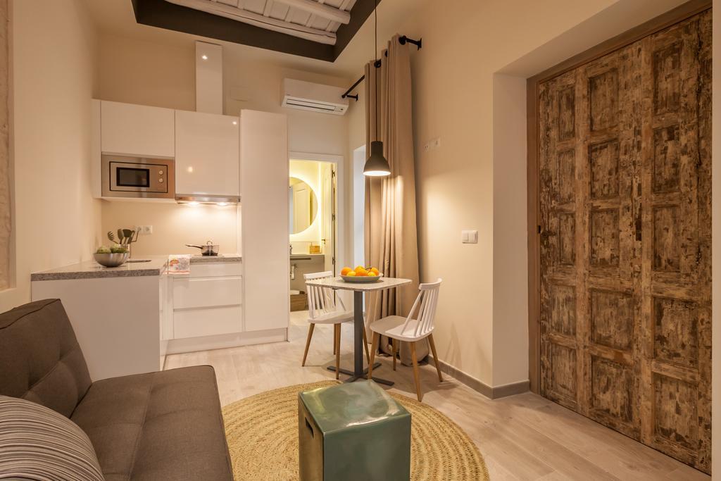 Tomas Ibarra Pool & Luxury Apartment Seville Exterior photo