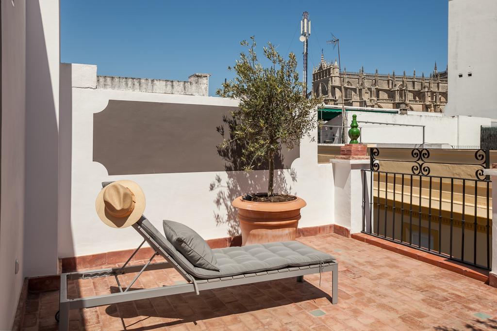 Tomas Ibarra Pool & Luxury Apartment Seville Exterior photo